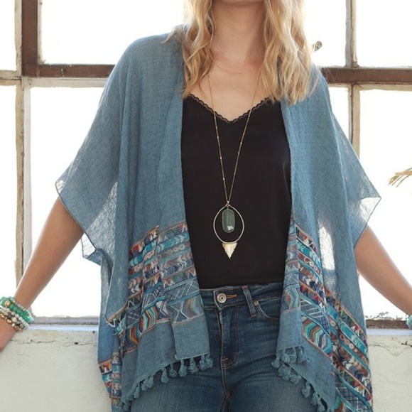 Fashion Kimonos - Picture 1 of 4